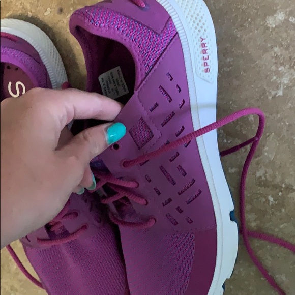 Beautiful Sperry shoes - Picture 2 of 3